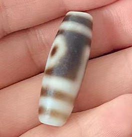 【已结缘】兩眼天珠  老藏珠  百年老藏珠  牧區迴流珠 鑲蝕畫線   至純既視感     尺寸：34*11mm