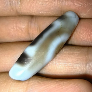 【木寶藏傳】天地天珠   阿里迴流老藏珠   珠體明顯的汗沁   珠體皮裂     尺寸:33*9.5mm  放漏款