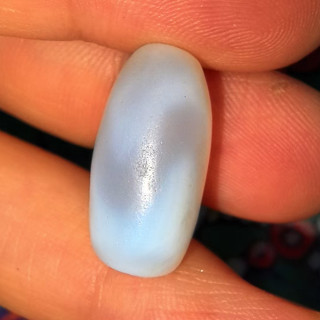 【木宝藏传】虎牙白天珠   阿坝回流老藏珠   珠体明显的汗沁   珠体皮壳收缩完美   尺寸:19*9.5mm  捡漏款
